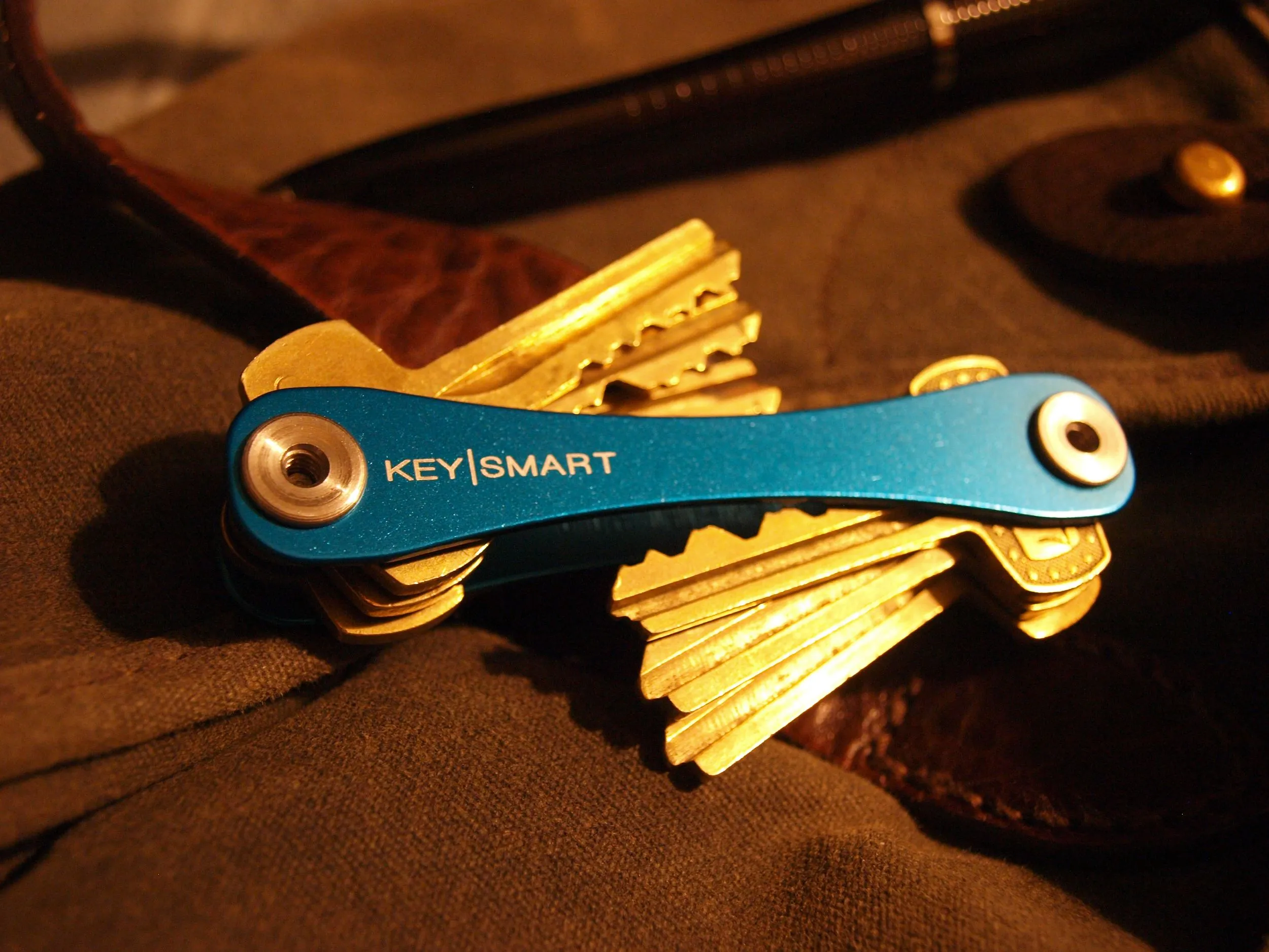 KeySmart compact key holder