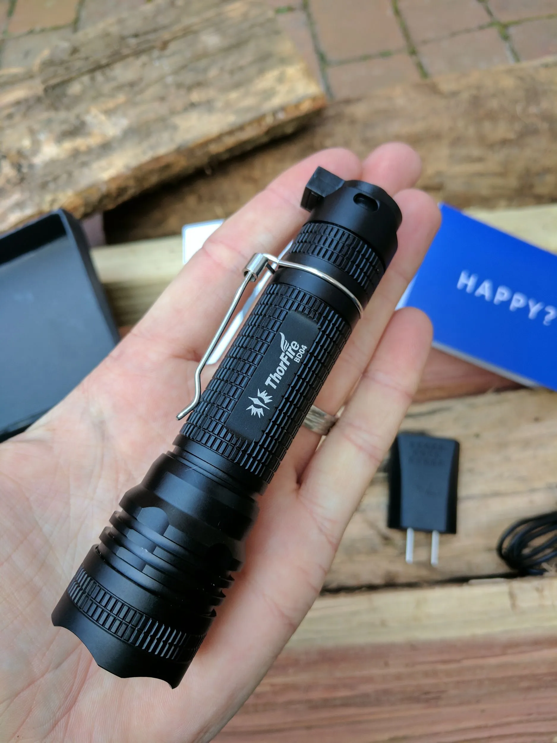 ThorFire BD05 flashlight body and clip detail